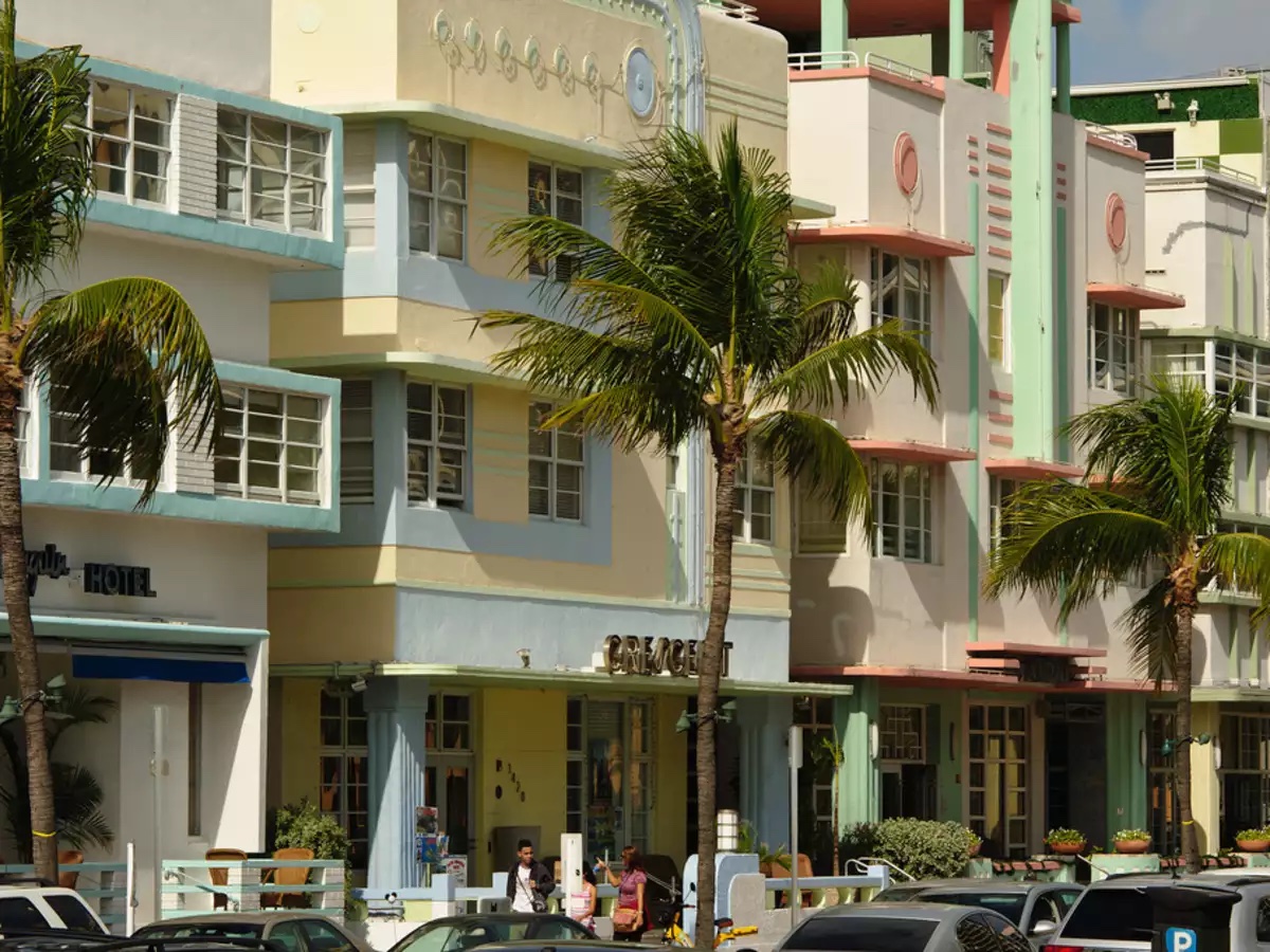 Art deco buildings in the Art Deco District